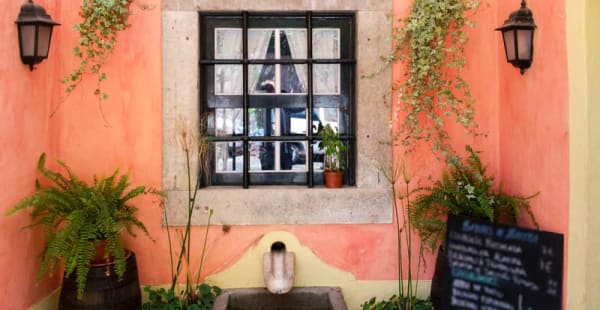 lobby exterior - Sabores de Sintra, Sintra