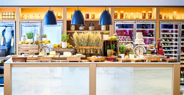 Buffet comptoir - MAYO - Hyatt Regency Paris Etoile, Paris