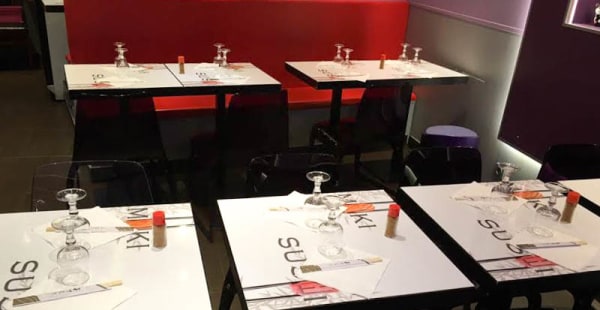 table dressée - Yaki Kobe (new genki sushi), Paris