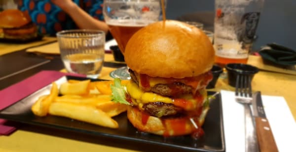 Monburger, Roma