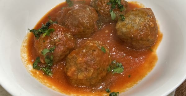 Polpette al sugo - Bompiani, Roma