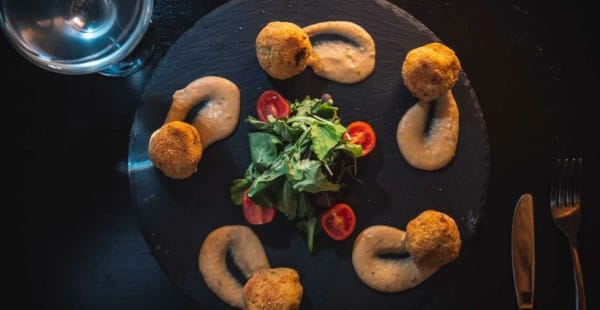 Polpette di baccalà alla mediterraneo  su crema di ceci - Städlin, Roma