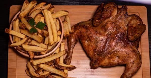 Le Poulet en Feu, Montreuil