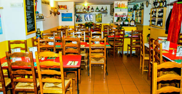 Vue de la salle - La Taverne du Brésil et du Cap Vert, Paris