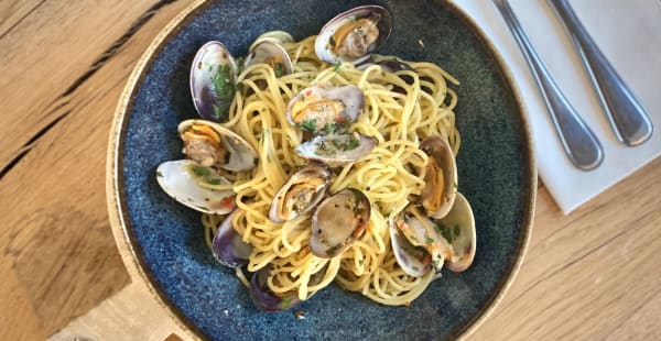 LINGUINE ALLE VONGOLE - Wissenkerke, Amsterdam Sloterdijk