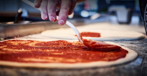 Pâte fraiche et sauce maison - Pizza Cosy Paris 5, Paris