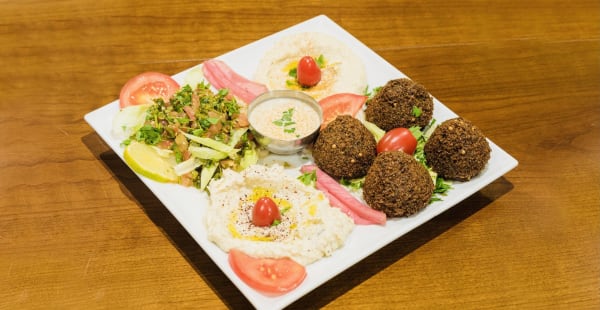 Assiette Falafel 🥙  - Allo Beirut, Paris