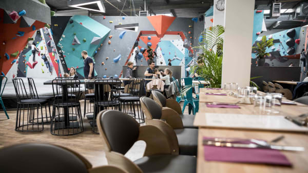 Vertical Art Saint Quentin En Yvelines In Montigny Le Bretonneux Restaurant Reviews Menu And Prices Thefork