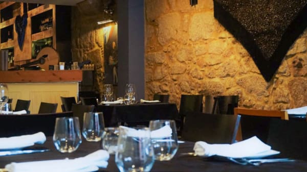 Sala - Taberna Real do Fado, Porto