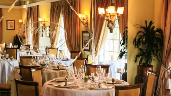 Sala interior - Willie's, Quarteira