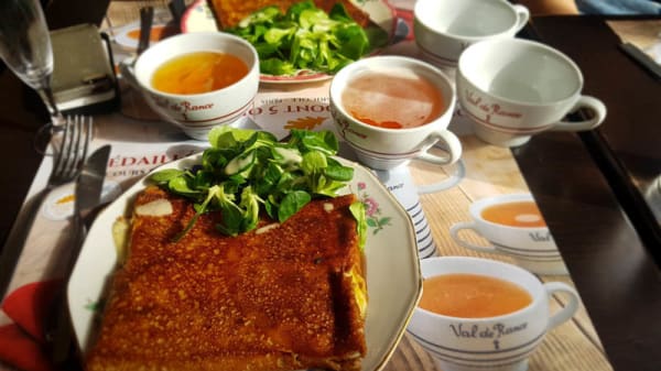 Creperie Des Ducs In Nantes Restaurant Reviews Menu And Prices Thefork