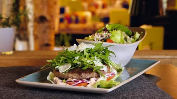 Hans Im Gluck Burgergrill Bar Mannheim In Mannheim Restaurant Reviews Menu And Prices Thefork