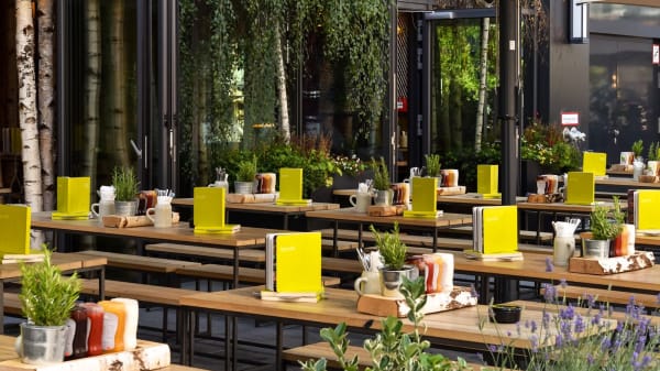 Hans Im Gluck Burgergrill Bar Mannheim In Mannheim Restaurant Reviews Menu And Prices Thefork