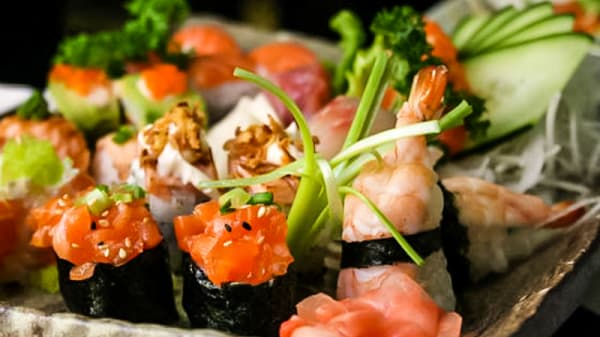 Sushi 3 - Sakura Linda a Velha, Linda-a-Velha