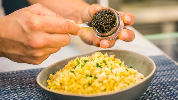 Le Comptoir Du Caviar In Paris Restaurant Reviews Menu And Prices Thefork