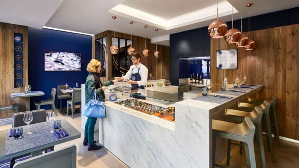 Le Comptoir Du Caviar In Paris Restaurant Reviews Menu And Prices Thefork