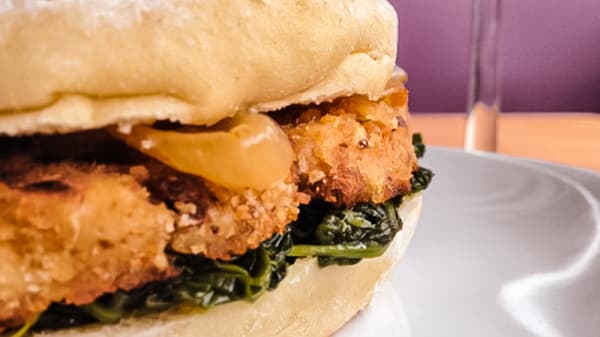 Hambúrguer - Momentus Burger Corner & Gin Bar, Carnaxide