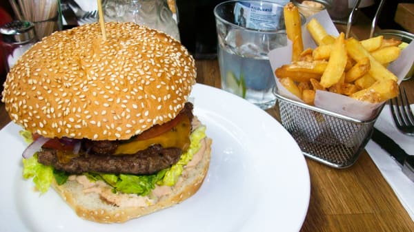 Hache Gourmet Burger In Copenhagen Restaurant Reviews Menu And Prices Thefork