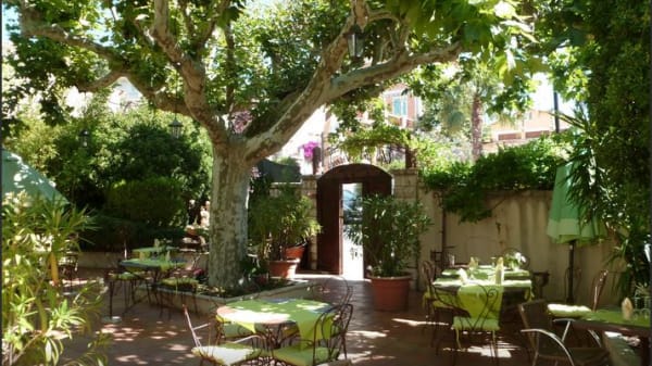 Le Clos Des Aromes In Cassis Restaurant Reviews Menu And Prices Thefork