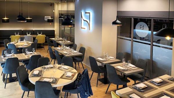 Sala - • NAMEZA • Steakhouse Lounge, Estoril