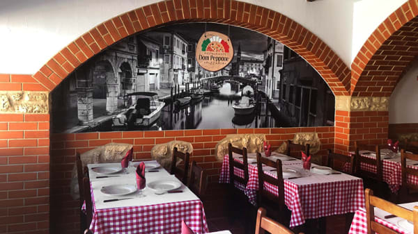 Sala - Dom Peppone, Setúbal