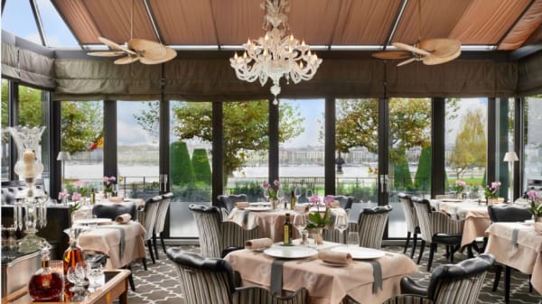 Windows Restaurant At Hotel D Angleterre In Geneve Restaurant Reviews Menu And Prices Thefork