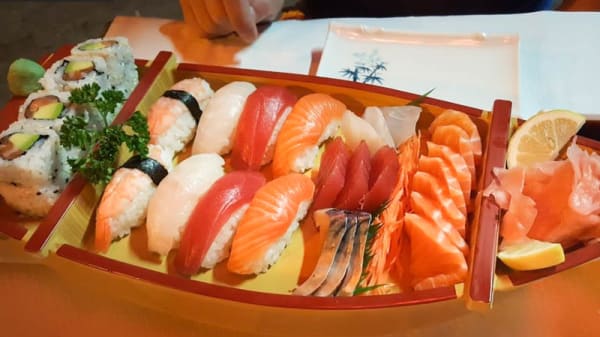 Printemps Sushi In Paris Restaurant Reviews Menu And Prices Thefork