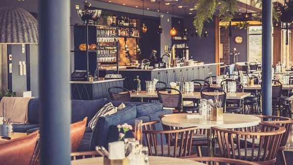Hills Restaurang I Molndal Restaurangens Meny Oppettider Bokning Recensioner Samt Priser