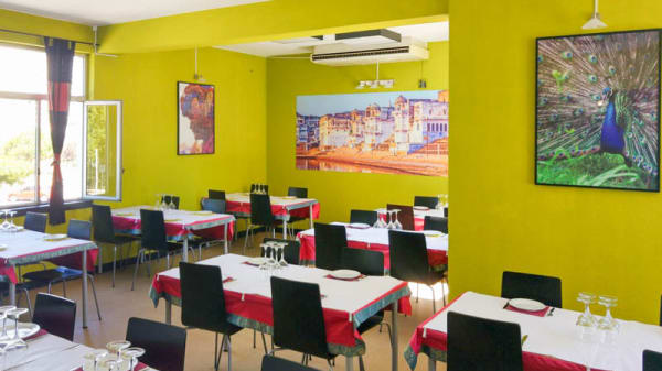 Vista da sala - Mayura Tandoori - Restaurante Indiano - Algés, Algés