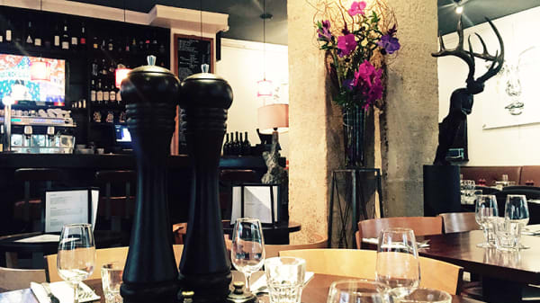 Les Artistes In Paris Restaurant Reviews Menu And Prices Thefork