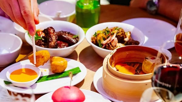 Suggestie - Happyhappyjoyjoy Zuidas, Amsterdam