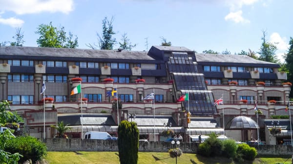 Restaurant La Pommeraie Hotel Du Beryl In Bagnoles De L Orne Restaurant Reviews Menu And Prices Thefork