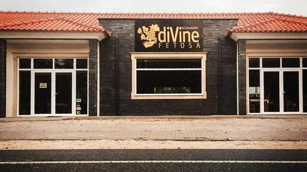 FACHADA - diVine, Fátima