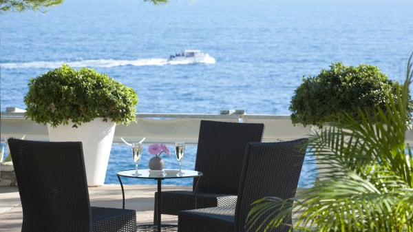 La Presqu Ile In Cassis Restaurant Reviews Menu And Prices Thefork