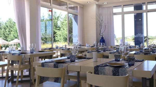 Aldeia Azul Restaurante Bar, Lagos