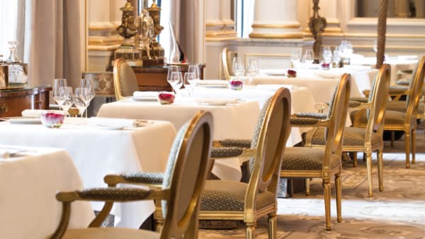 Le Cinq Four Seasons Hotel George V In Paris Restaurant Reviews Menu And Prices Thefork