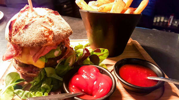 Pancake Burger Bar In Amsterdam Restaurant Reviews Menu And Prices Thefork