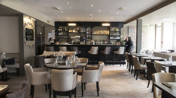 La Villa Saint Cloud In Saint Cloud Restaurant Reviews Menu And Prices Thefork