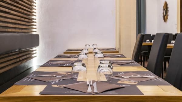 castiglione pizza e cucina a bologna piazza maggiore menu prezzi immagini recensioni e indirizzo del ristorante