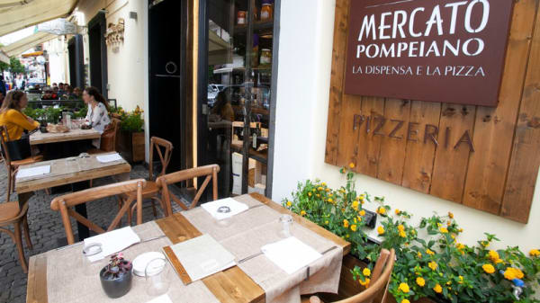 Restaurant Pizzeria Mercato Pompeiano A Pompei Menu Avis Prix Et Reservation