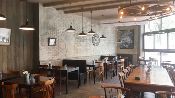 L Authentique In Lyon Restaurant Reviews Menu And Prices Thefork