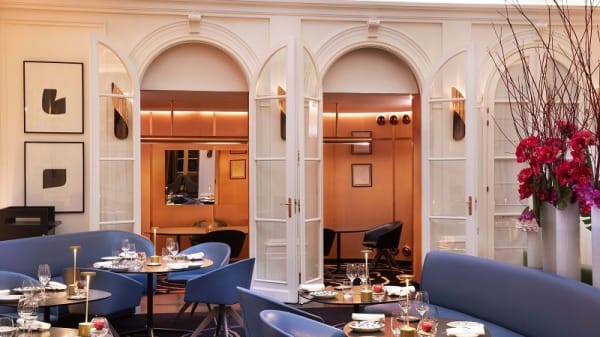 Le V Hotel Vernet In Paris Restaurant Reviews Menu And Prices Thefork