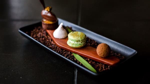 Other Side Of The Moon In Naturaliste Restaurant Reviews Menu And Prices Thefork