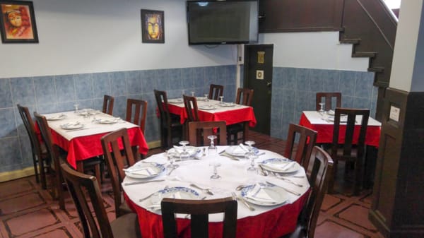 Sala - Everest Montanha - Algés, Algés