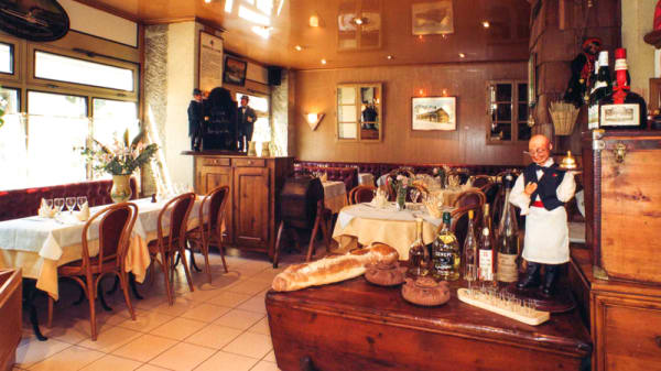 Petit Paradis Talloires Restaurant Reviews Photos Phone Number Tripadvisor
