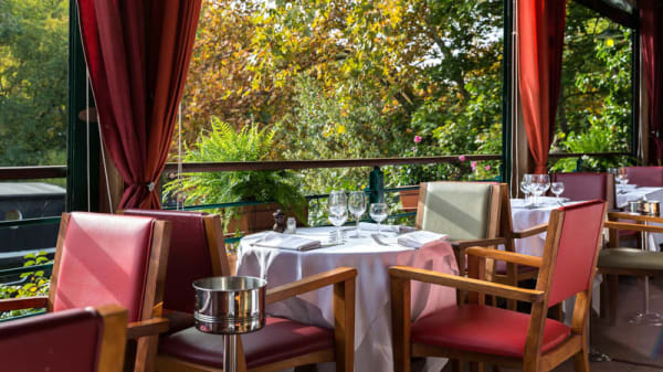 Le Petit Poucet In Levallois Perret Restaurant Reviews Menu And Prices Thefork