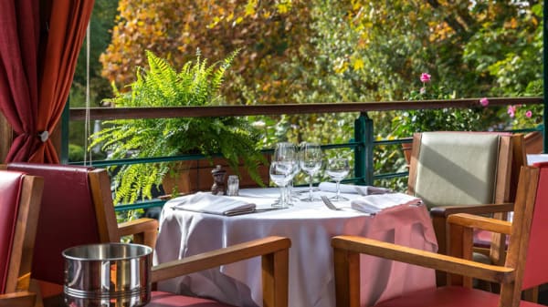 restaurant le petit poucet a levallois perret menu avis prix et reservation
