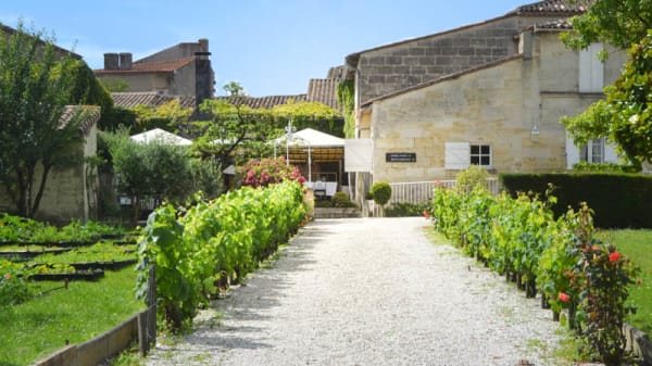 Le Saint Julien In Saint Julien Beychevelle Restaurant Reviews Menu And Prices Thefork