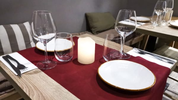 Sala - Vi i Tòfona, Barcellona