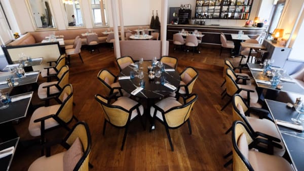 Vue de la salle - Neva, Parijs